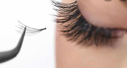 Pegamento Para Pestañas Postizas 1x1 Grupo Tira Erika 30ml Color Negro